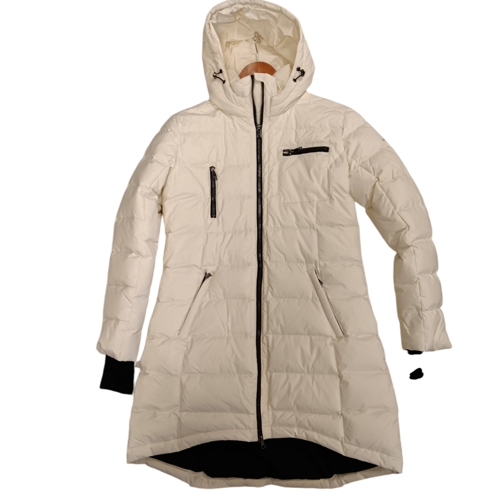 😘NWOT OROLAY WOMEN'S SIZE MEDIUM WHITE MULTI POCKET LONG COAT.